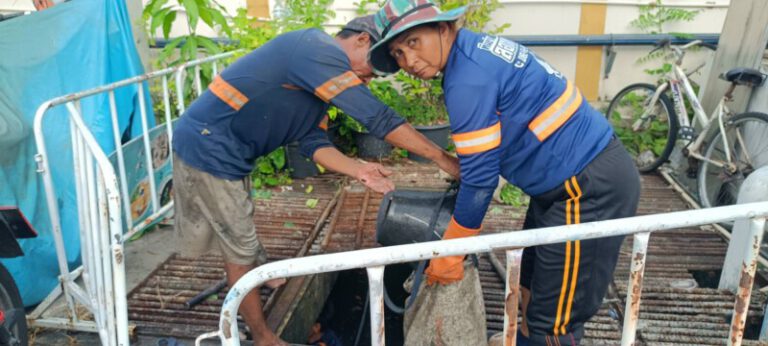 รับจ้างลอกท่อสำโรง